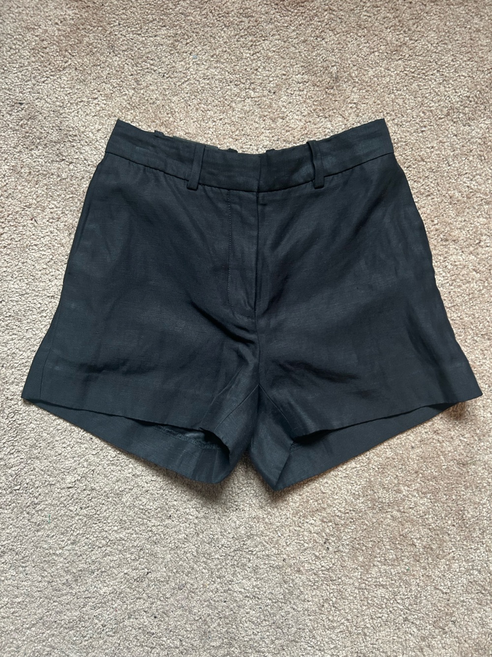Aritzia Babaton Agency Linen Shorts